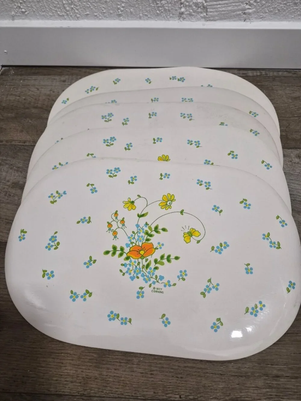 Corning Golden Crown Oval Placemats Set of 5 - 19 Inch White Floral 1977 Korea